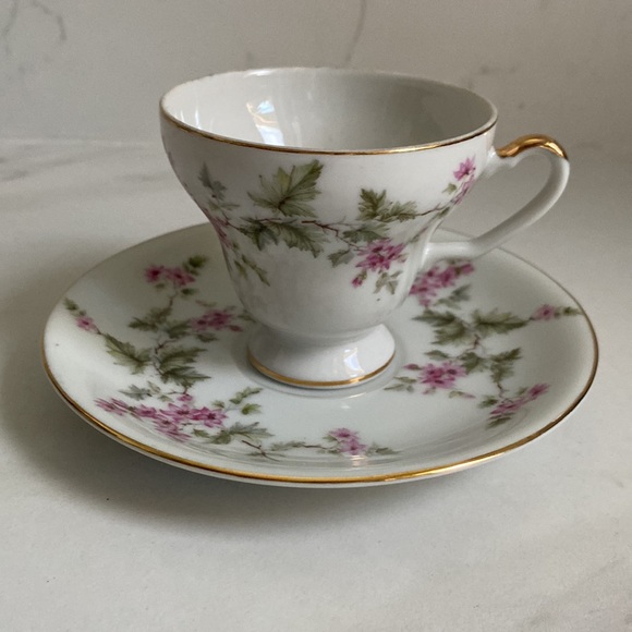 Norcrest Fine China C-890 Teacup & Saucer set - Picture 7 of 17